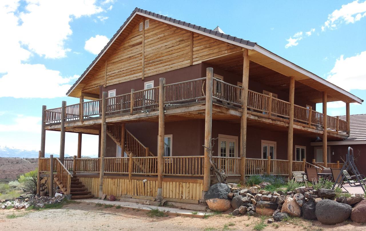 Bed and Breakfast Sunlit Oasis Notom Экстерьер фото